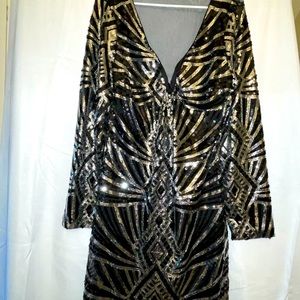 Black and Silver sequined dress size 14 by Venus.